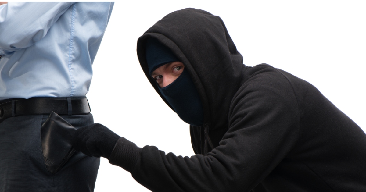 Čovjek u Murskom Središću šetao gradom pa mu usred bijela dana netko ‘popalio’ novčanik Čovjek u Murskom Središću šetao gradom pa mu usred bijela dana netko ‘popalio’ novčanik