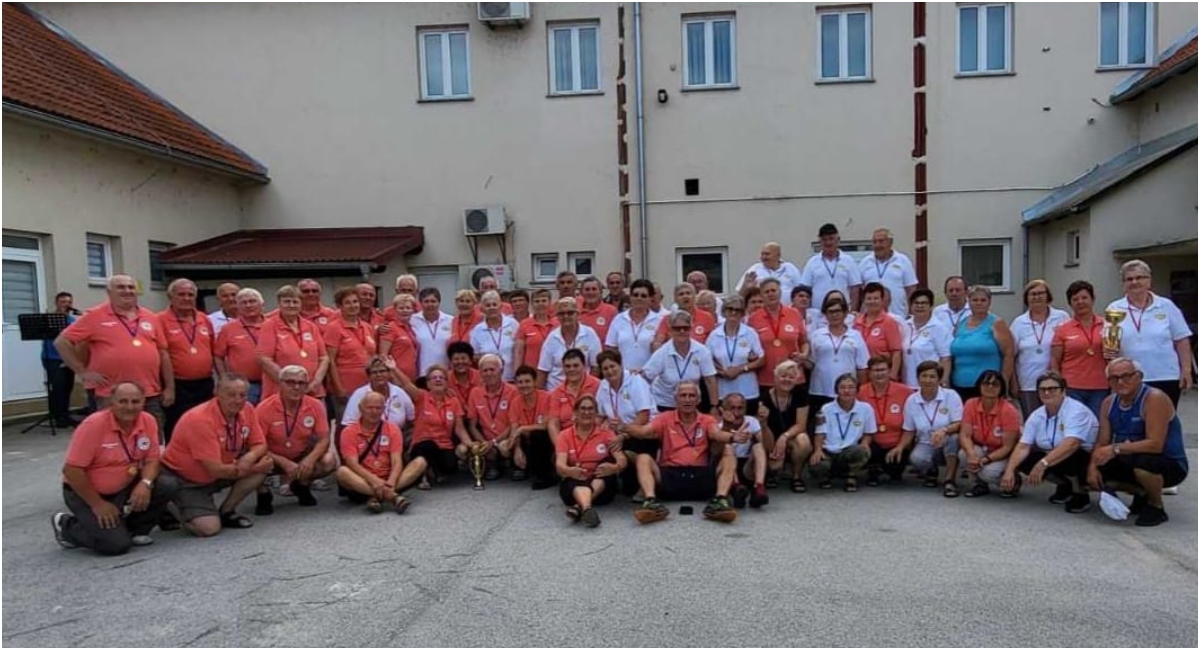 Umirovljenici Kotoribe i Domašinca osvježavaju dugogodišnje prijateljstvo Umirovljenici Kotoribe i Domašinca osvježavaju dugogodišnje prijateljstvo