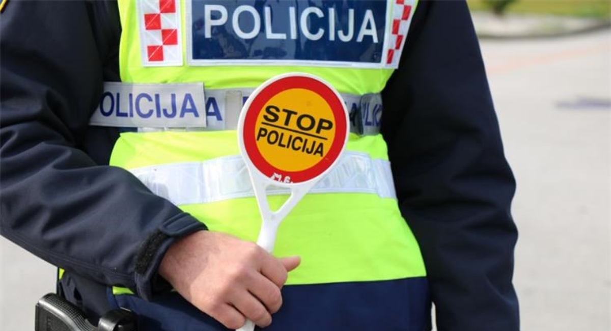 Kako prepoznati da vas nije zaustavio pravi policajac? Kako prepoznati da vas nije zaustavio pravi policajac?