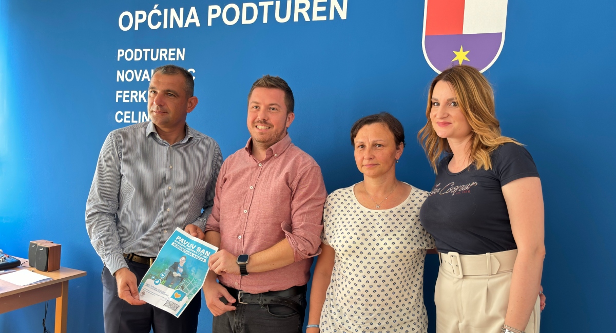 „Obećajmo, skupit ćemo novac! Tvoje je samo da se boriš.“ „Obećajmo, skupit ćemo novac! Tvoje je samo da se boriš.“