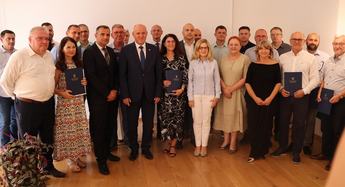 FOTO Međimurju 4,6 milijuna eura za projekte razvoja i energetske obnove FOTO Međimurju 4,6 milijuna eura za projekte razvoja i energetske obnove