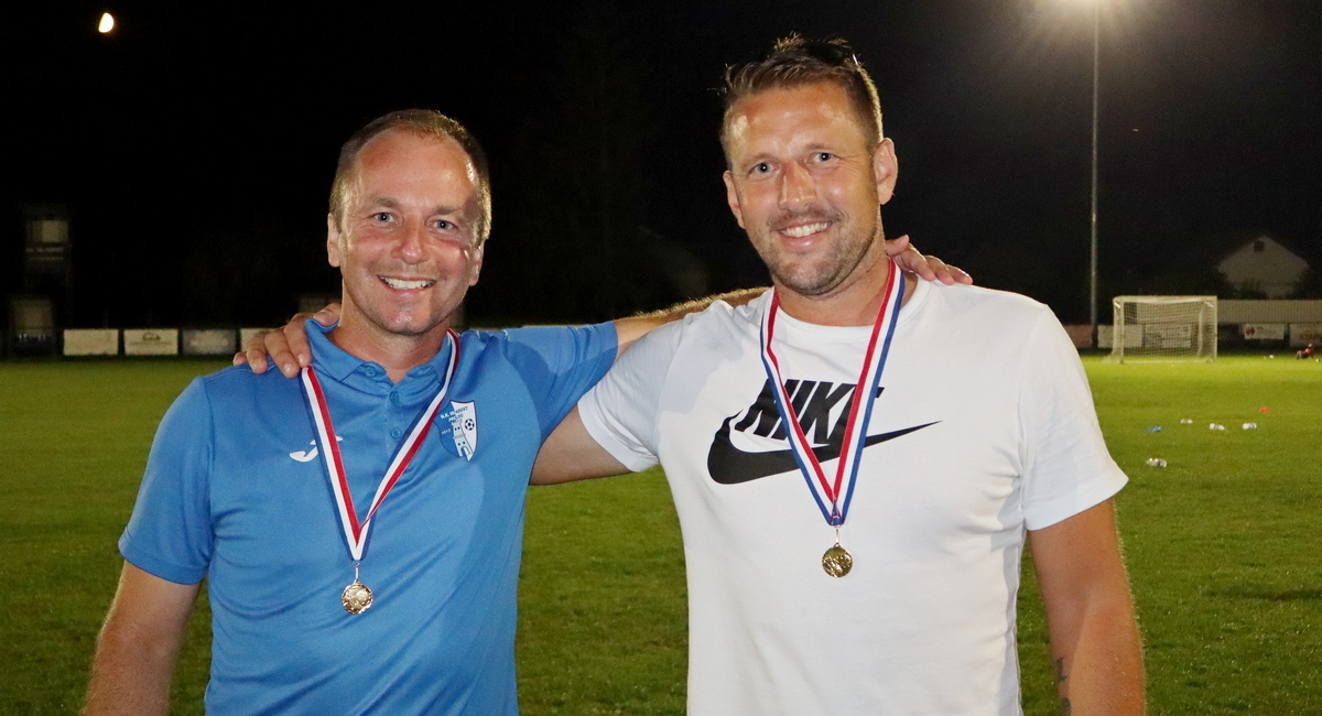 Kakvi frajeri: Nikola Bukal i Denis Golubić očevi su troje djece i vrhunski treneri Kakvi frajeri: Nikola Bukal i Denis Golubić očevi su troje djece i vrhunski treneri