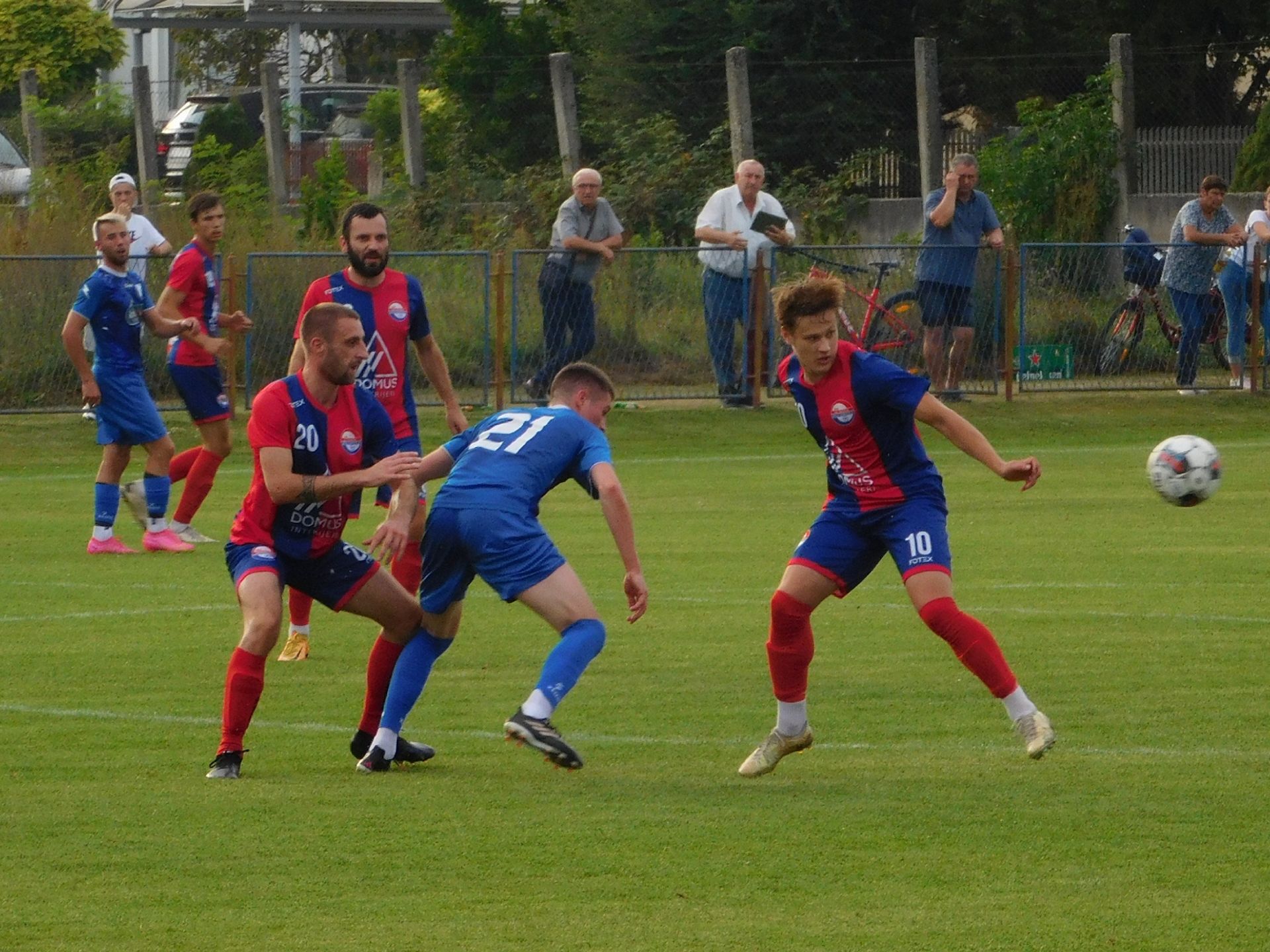 Spartakovih osam novih Spartakovih osam novih