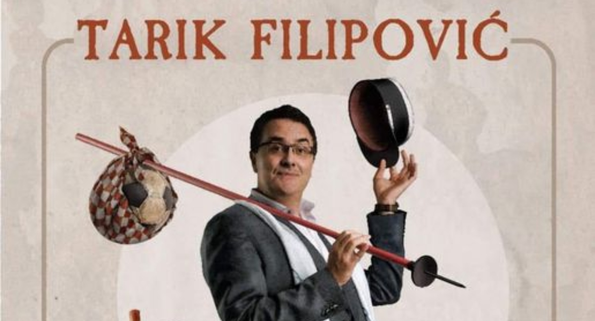 Tarik Filipović s monokomedijom “Ćiro” u Kotoribi – večer smijeha i sjećanja na trenera svih trenera! Tarik Filipović s monokomedijom “Ćiro” u Kotoribi – večer smijeha i sjećanja na trenera svih trenera!