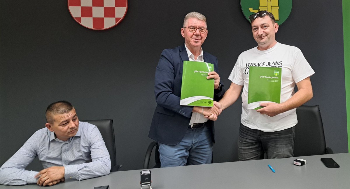 Potpisan ugovor za prvu fazu izgradnje multikulturalnog centra u naselju Sitnice Potpisan ugovor za prvu fazu izgradnje multikulturalnog centra u naselju Sitnice