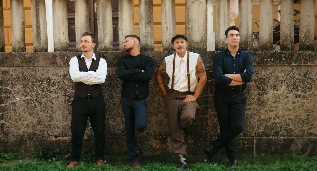 VIDEO Singlom ‘Vojna’ feat. Vlado Kreslin, bend Ogenj objavljuje treći album ‘Republikaj’ VIDEO Singlom ‘Vojna’ feat. Vlado Kreslin, bend Ogenj objavljuje treći album ‘Republikaj’