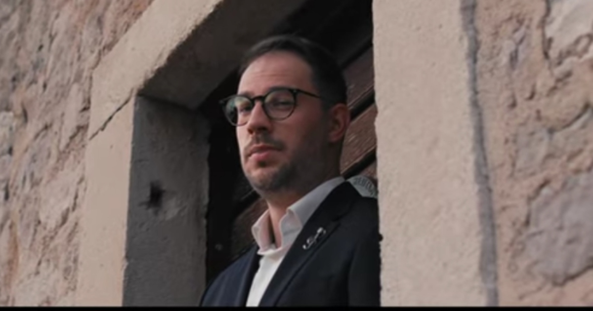 VIDEO Sjajni Filip Hozjak objavio svoj prvi singl! VIDEO Sjajni Filip Hozjak objavio svoj prvi singl!