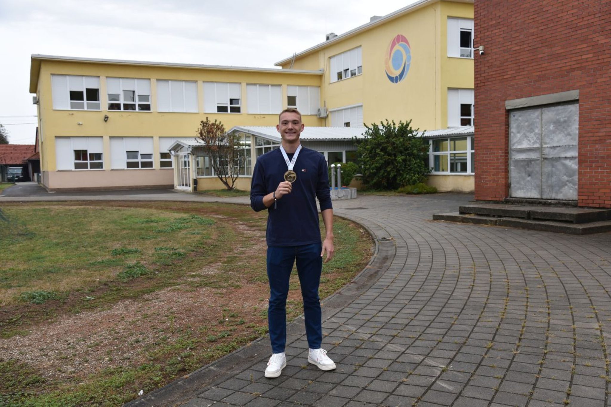 Pomozite Roku da postane najbolji mladi atletičar Europe Pomozite Roku da postane najbolji mladi atletičar Europe