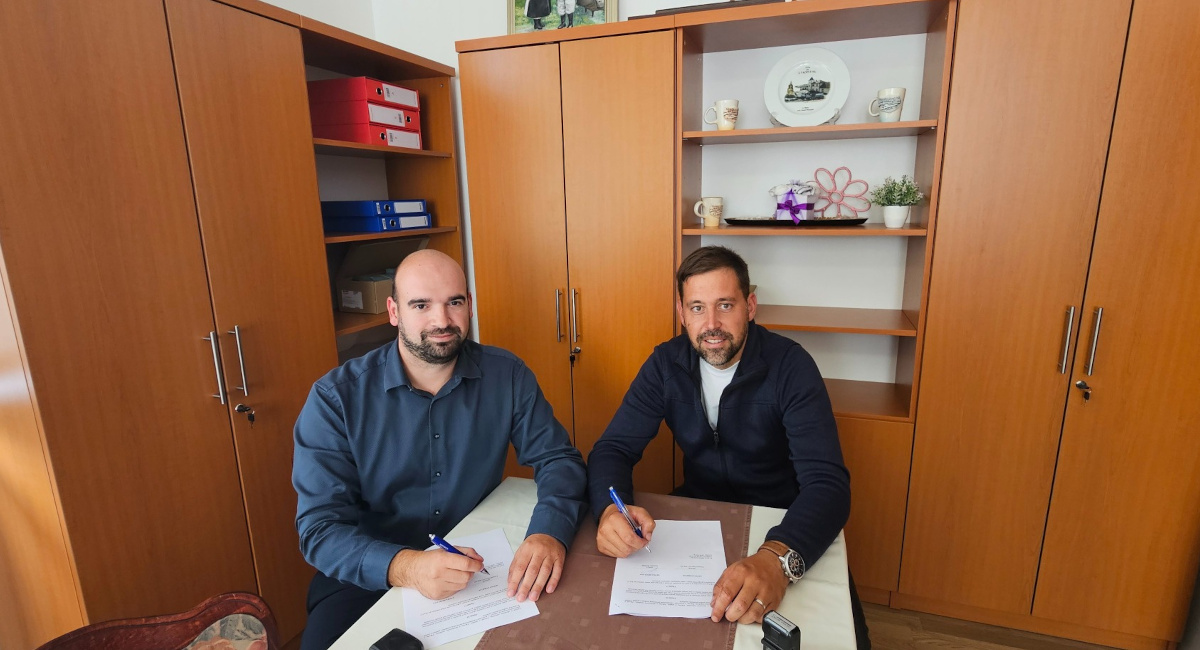 Potpisan ugovor o izvođenju radova za projekt ulaganja u igralište dječjeg vrtića u Goričanu! Potpisan ugovor o izvođenju radova za projekt ulaganja u igralište dječjeg vrtića u Goričanu!