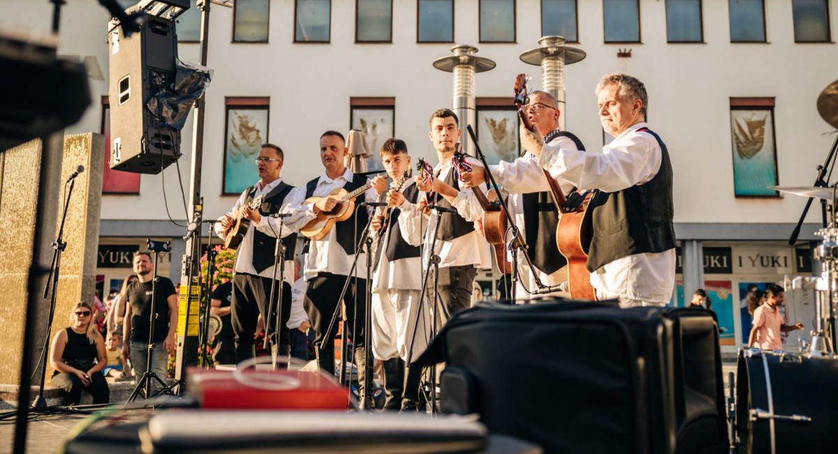 Objavljen Javni poziv za prijavu projekata i programa na području kulture, tradicijske kulture i umjetnosti u 2025. godini Objavljen Javni poziv za prijavu projekata i programa na području kulture, tradicijske kulture i umjetnosti u 2025. godini