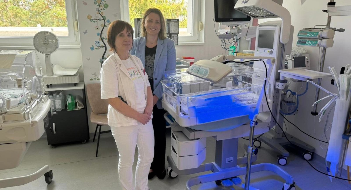 Županijska bolnica Čakovec dobila novu fototerapijsku lampu Županijska bolnica Čakovec dobila novu fototerapijsku lampu