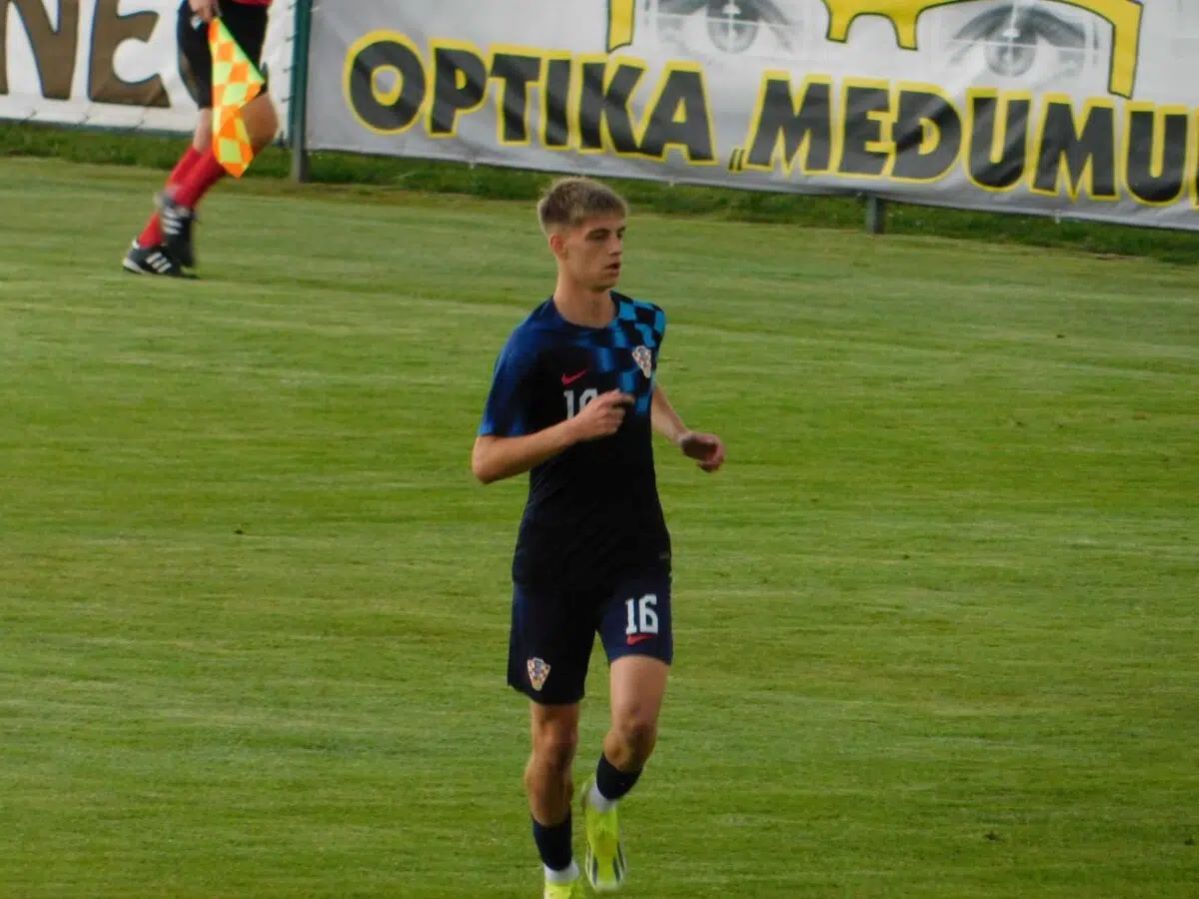 Niko Farkaš dobio poziv za tri reprezentativna susreta Niko Farkaš dobio poziv za tri reprezentativna susreta