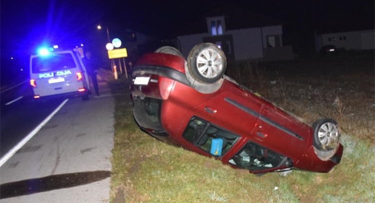 ‘Mladi vozač’ pod utjecajem alkohola izletio automobilom u cestovni jarak ‘Mladi vozač’ pod utjecajem alkohola izletio automobilom u cestovni jarak