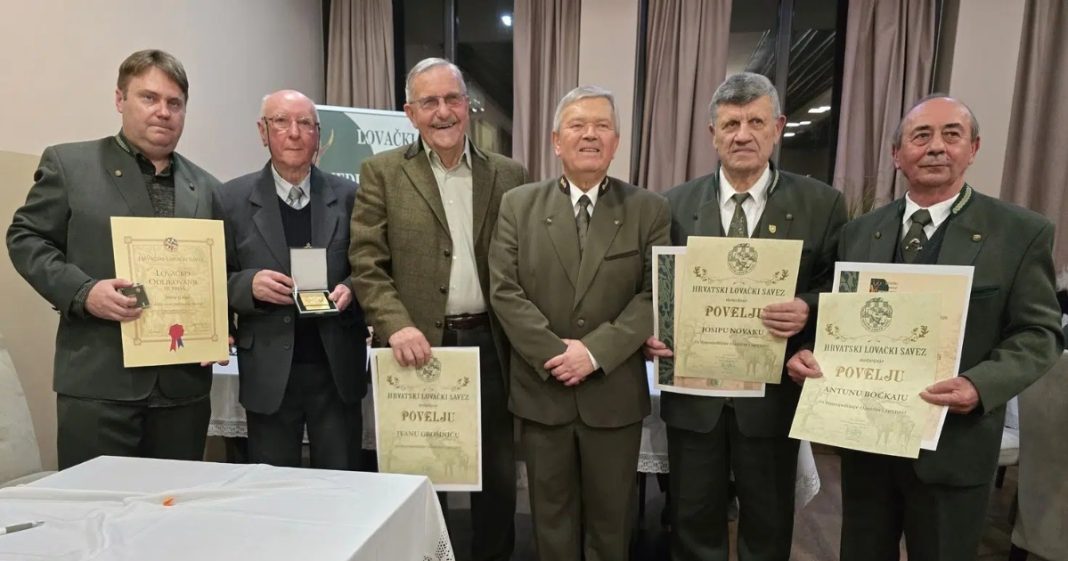 FOTO Međimurski lovci pokazali kako tradicija i suvremeni izazovi mogu ići ruku pod ruku FOTO Međimurski lovci pokazali kako tradicija i suvremeni izazovi mogu ići ruku pod ruku