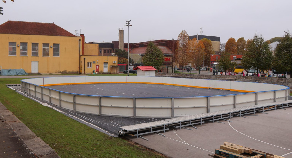 Klizalište na Macanovom domu u Čakovcu otvara vrata 30. studenoga u 11 sati Klizalište na Macanovom domu u Čakovcu otvara vrata 30. studenoga u 11 sati