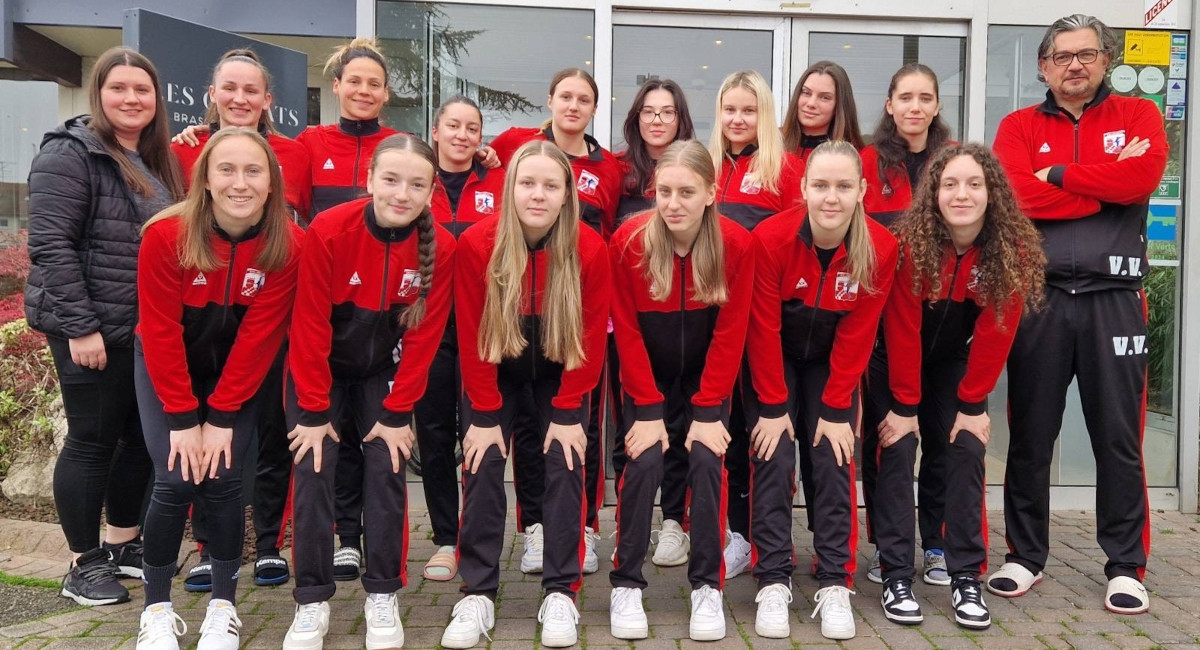 Unatoč desetosatnom putovanju čakovečke rukometašice spremno i s optimizmom očekuju sutrašnji europski nastup Unatoč desetosatnom putovanju čakovečke rukometašice spremno i s optimizmom očekuju sutrašnji europski nastup