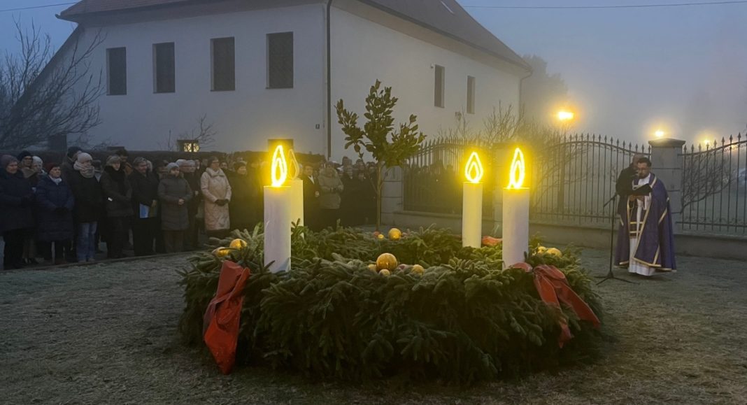 U Nedelišću upaljena treća adventska svijeća U Nedelišću upaljena treća adventska svijeća