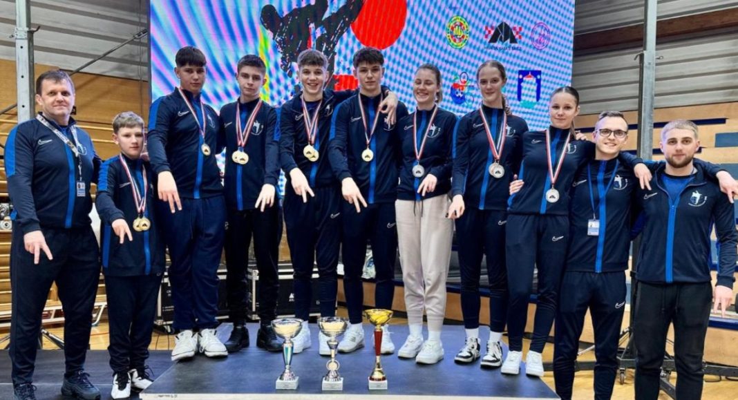 FOTO Dva zlata, srebro i titula najuspješnijeg kluba za KK Globus na ekipnom Prvenstvu Hrvatske FOTO Dva zlata, srebro i titula najuspješnijeg kluba za KK Globus na ekipnom Prvenstvu Hrvatske