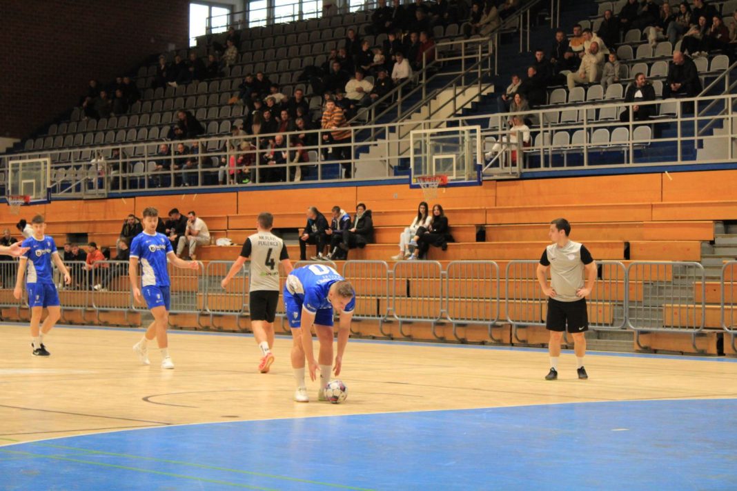 Klupsko prvenstvo: Parag i Plavi otvaraju nogometni dan, igra se 12 utakmica Klupsko prvenstvo: Parag i Plavi otvaraju nogometni dan, igra se 12 utakmica