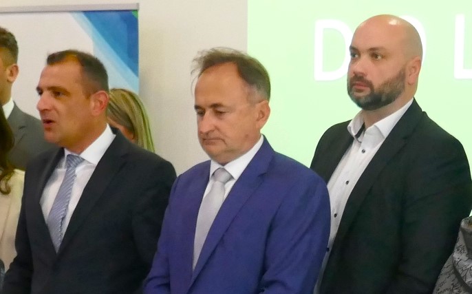 Opaaa! Ivica Baksa i Dubravko Bilić, saborski zastupnici NPS-a Matije Posavca, nisu glasali za opoziv premijera Plenkovića! Opaaa! Ivica Baksa i Dubravko Bilić, saborski zastupnici NPS-a Matije Posavca, nisu glasali za opoziv premijera Plenkovića!
