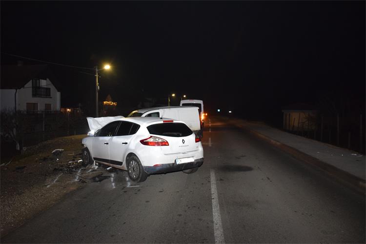 Vozačica (39) pod utjecajem alkohola skrivila prometnu nesreću u kojoj su ozlijeđene tri osobe Vozačica (39) pod utjecajem alkohola skrivila prometnu nesreću u kojoj su ozlijeđene tri osobe