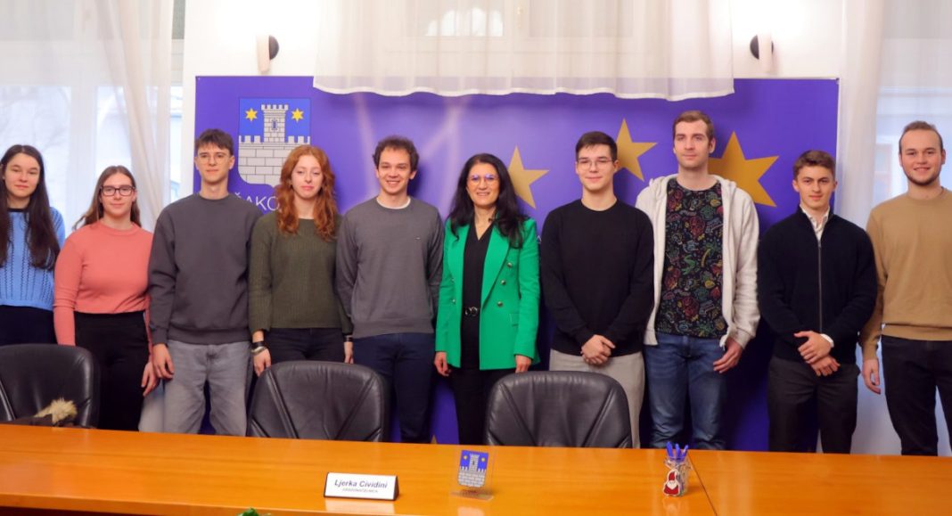 FOTO Grad Čakovec u ovoj akademskoj godini stipendira 292 studenta! FOTO Grad Čakovec u ovoj akademskoj godini stipendira 292 studenta!