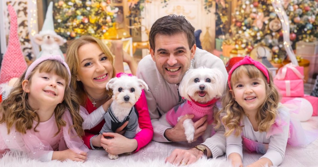 Primjernom suprugu, ocu, načelniku, susjedu i glazbeniku, Valentinu Škvorcu, čestitamo 39. rođendan! Primjernom suprugu, ocu, načelniku, susjedu i glazbeniku, Valentinu Škvorcu, čestitamo 39. rođendan!