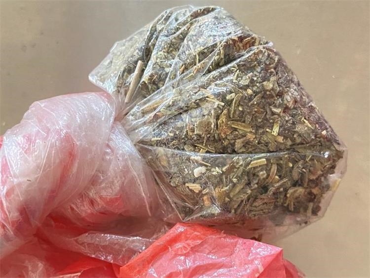 Osumnjičeni 33-godišnjak posjedovao, nudio i preprodavao sintetski kanabinoid Osumnjičeni 33-godišnjak posjedovao, nudio i preprodavao sintetski kanabinoid