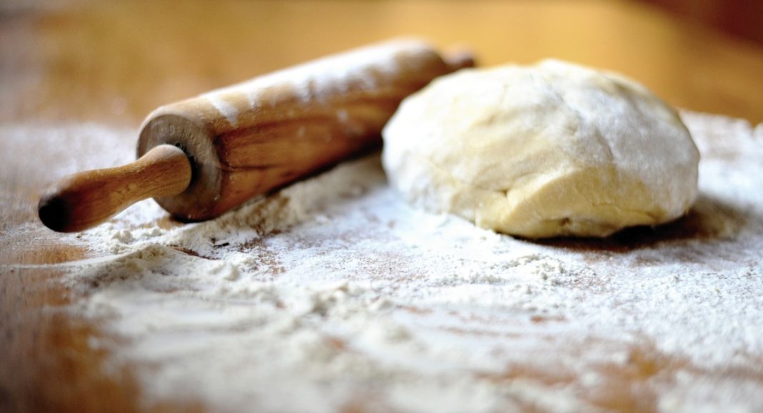 Iz trgovačkih lanaca povlači se brašno zbog prisutnosti salmonele Iz trgovačkih lanaca povlači se brašno zbog prisutnosti salmonele