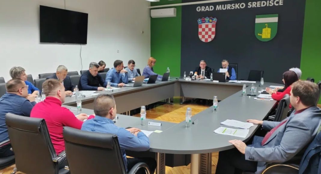 Grad Mursko Središće uvodi jednokratnu novčanu nagradu od 300,00 eura za uspješne redovne studente Grad Mursko Središće uvodi jednokratnu novčanu nagradu od 300,00 eura za uspješne redovne studente