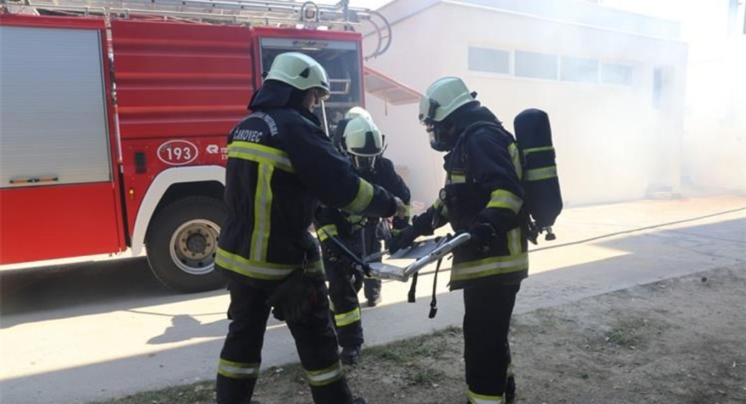 Prilikom pokušaja stavljanja u pogon automobila pomoću tzv. “klema” teško ozlijeđen 55-godišnjak Prilikom pokušaja stavljanja u pogon automobila pomoću tzv. “klema” teško ozlijeđen 55-godišnjak