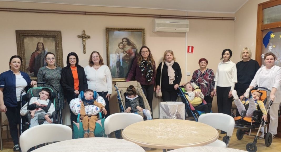 Savjet za zdravstvo SDP-a Međimurja uručio donaciju Caritasovom dnevnom boravku “Dr. Antun Bogdan” Savjet za zdravstvo SDP-a Međimurja uručio donaciju Caritasovom dnevnom boravku “Dr. Antun Bogdan”