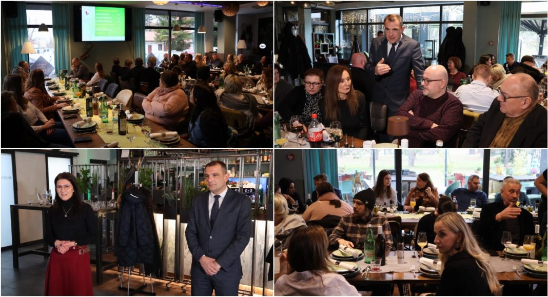 FOTO Suradnja s medijima ključan je alat u povezivanju zajednice, istaknuli župan Posavec i gradonačelnica Cividini FOTO Suradnja s medijima ključan je alat u povezivanju zajednice, istaknuli župan Posavec i gradonačelnica Cividini