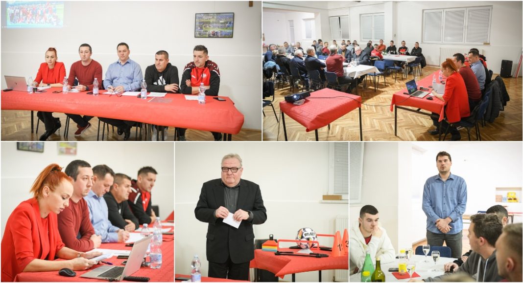 FOTO Redovnu Skupštinu kluba održao Nogometni klub Naprijed iz Cirkovljana FOTO Redovnu Skupštinu kluba održao Nogometni klub Naprijed iz Cirkovljana