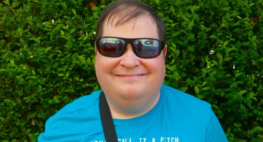 Slijepi Danijel Kralj iz Lopatinca danas slavi 38. rođendan: Svaka bol jednom prođe, a radost je neprolazna! Slijepi Danijel Kralj iz Lopatinca danas slavi 38. rođendan: Svaka bol jednom prođe, a radost je neprolazna!