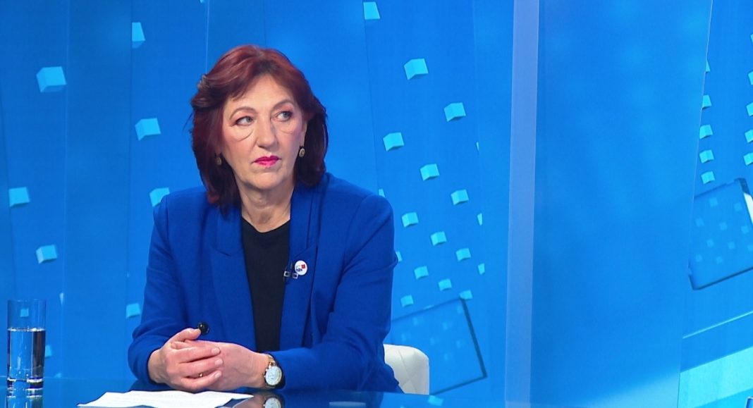 Zašto šuti, inače glasna, predsjednica Hrvatskog liječničkog sindikata, dr. Renata Čulinović-Čaić!? Zašto šuti, inače glasna, predsjednica Hrvatskog liječničkog sindikata, dr. Renata Čulinović-Čaić!?