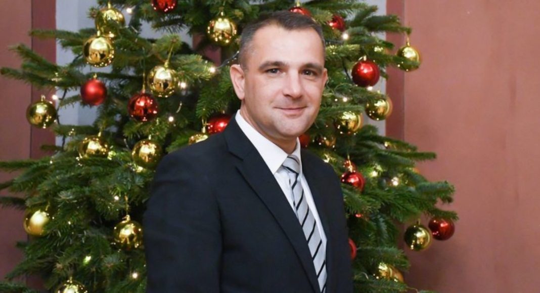 VIDEO Matija Posavec: ‘Svim građankama i građanima naše prekrasne Županije od srca želim sretnu 2025. godinu!’ VIDEO Matija Posavec: ‘Svim građankama i građanima naše prekrasne Županije od srca želim sretnu 2025. godinu!’