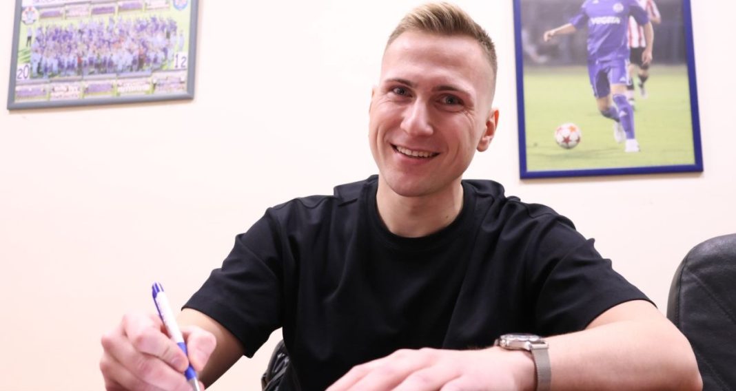 Jesenović potpisao novi ugovor Jesenović potpisao novi ugovor