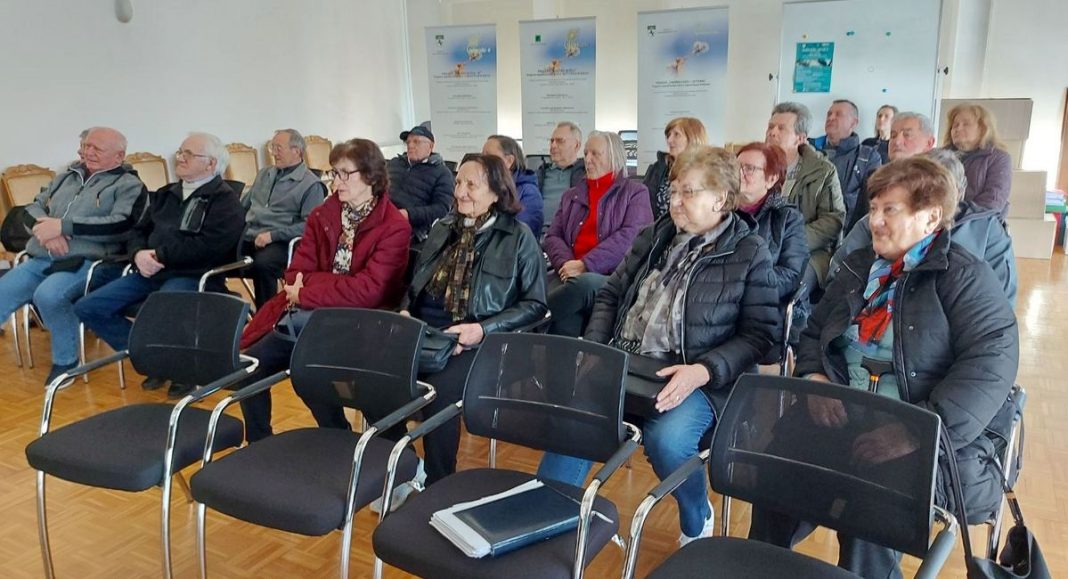 U Donjem Kraljevcu održano predavanje o sigurnosti u prometu za starije osobe U Donjem Kraljevcu održano predavanje o sigurnosti u prometu za starije osobe