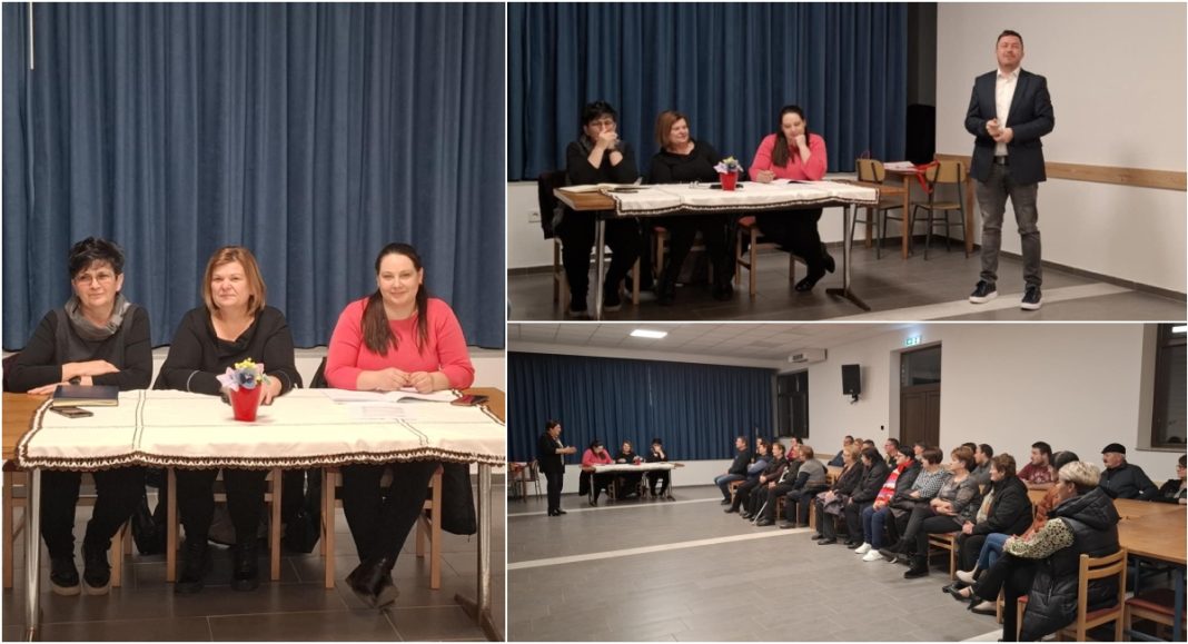 FOTO Udruga žena Sivica iz Općine Podturen slavi 20 godina očuvanja kulturne baštine i zajedništva FOTO Udruga žena Sivica iz Općine Podturen slavi 20 godina očuvanja kulturne baštine i zajedništva