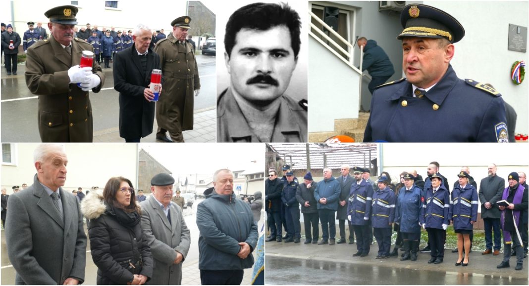 Odana počast policajcu Željku Murku, koji je prije 22 godine ubijen na rubu šume kod varaždinskog mosta! Odana počast policajcu Željku Murku, koji je prije 22 godine ubijen na rubu šume kod varaždinskog mosta!