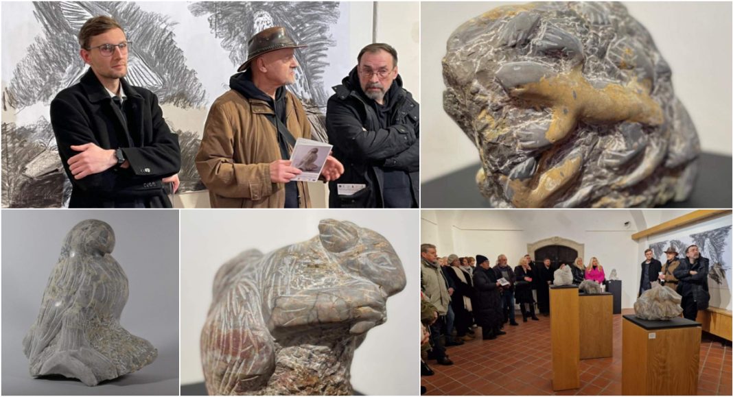 FOTO Omiljeni profesor i kipar Ivan Mladenović svojim skulpturama životinja u kamenu osvaja svijet FOTO Omiljeni profesor i kipar Ivan Mladenović svojim skulpturama životinja u kamenu osvaja svijet