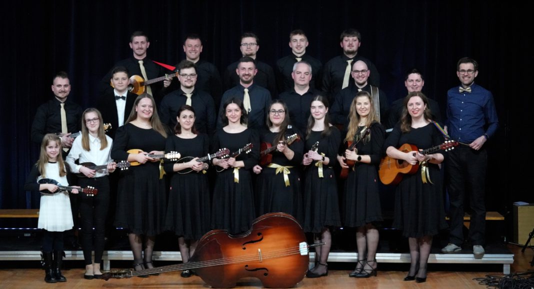 Kulturno-umjetnička udruga Zvon najavljuje godišnji koncert tamburaškog orkestra Kulturno-umjetnička udruga Zvon najavljuje godišnji koncert tamburaškog orkestra
