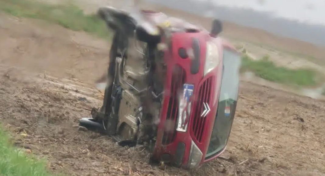 U Novom Selu Rok s 28. na 29. ožujka ukraden osobni automobil, pronađen prevrnut na polju U Novom Selu Rok s 28. na 29. ožujka ukraden osobni automobil, pronađen prevrnut na polju