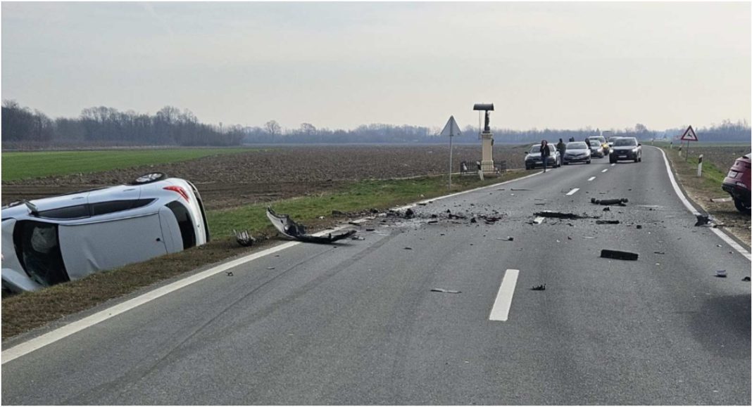Frontalni sudar dvaju automobila u subotu, 8. ožujka, između Svetog Križa i Preloga: Tri osobe ozlijeđene Frontalni sudar dvaju automobila u subotu, 8. ožujka, između Svetog Križa i Preloga: Tri osobe ozlijeđene