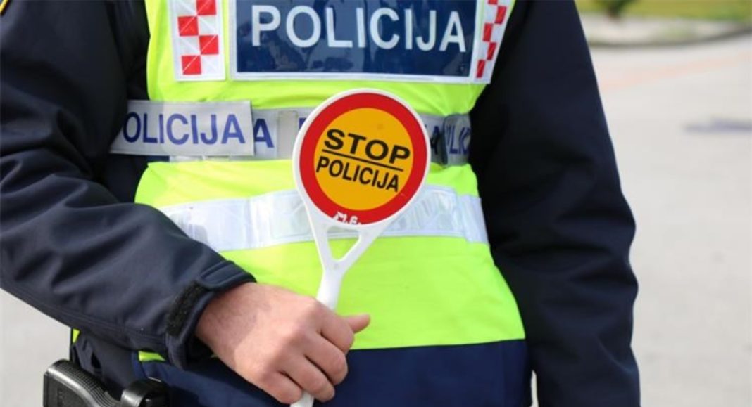 Mladiću (22) koji je upravljao pod zabranom i pod utjecajem alkohola privremeno oduzet automobil Mladiću (22) koji je upravljao pod zabranom i pod utjecajem alkohola privremeno oduzet automobil