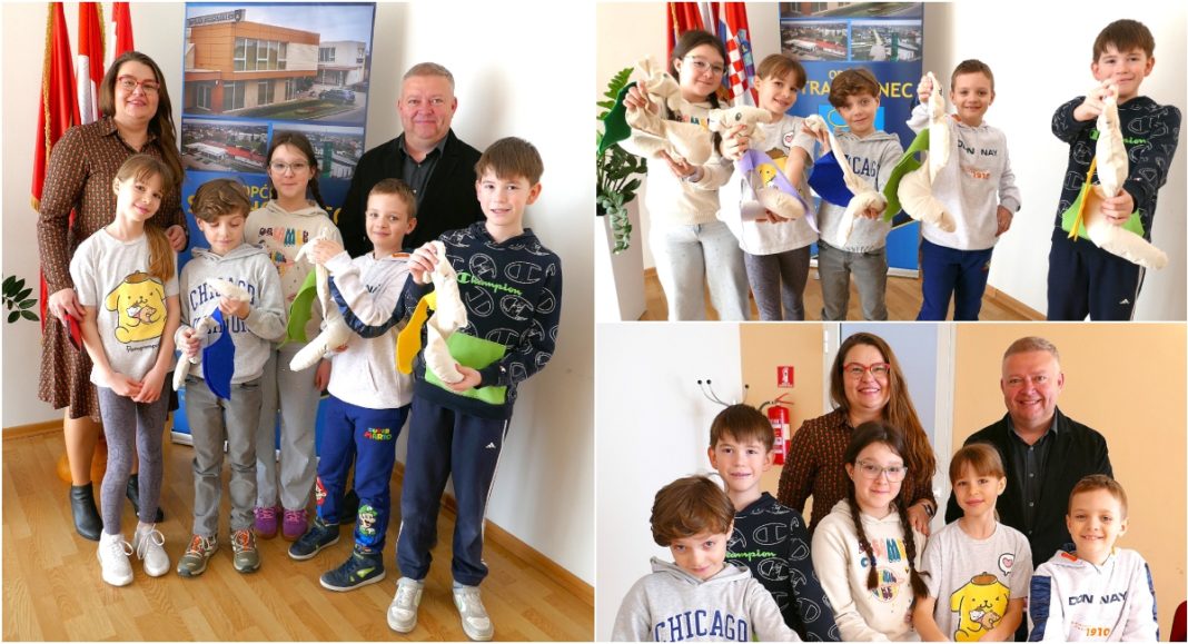 Polaznici građanskog odgoja načelnika “rešetali” pitanjima, a on im je podrobno odgovarao na njih! Polaznici građanskog odgoja načelnika “rešetali” pitanjima, a on im je podrobno odgovarao na njih!