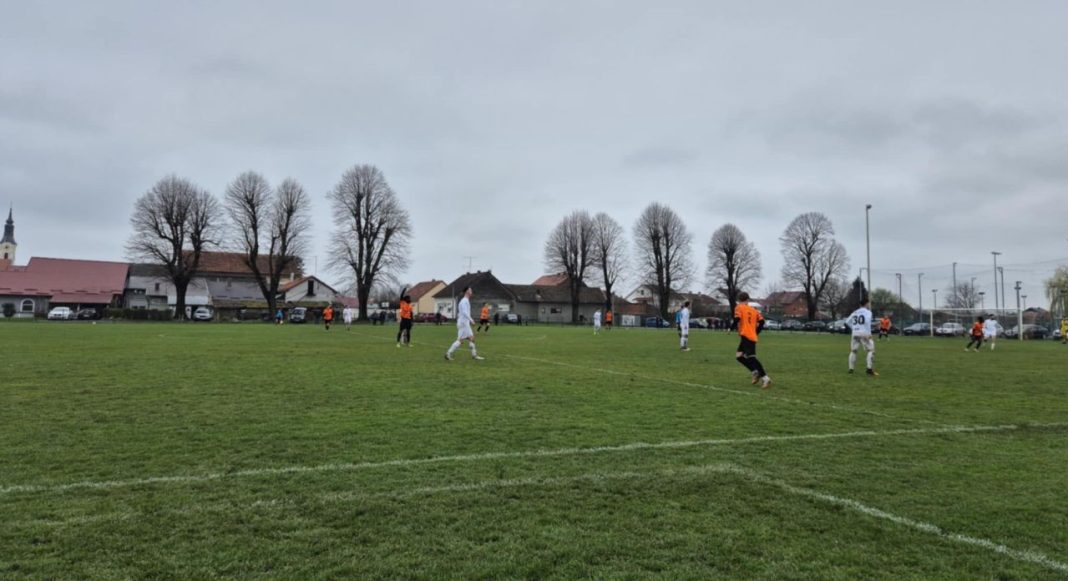 Poletov heroj ušao s klupe, zabio za pobjedu pa se teže ozlijedio Poletov heroj ušao s klupe, zabio za pobjedu pa se teže ozlijedio