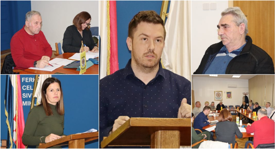 FOTO Općina Podturen: Čeka se građevinska dozvola za sportski centar, prijavljen projekt stambene zgrade… FOTO Općina Podturen: Čeka se građevinska dozvola za sportski centar, prijavljen projekt stambene zgrade…