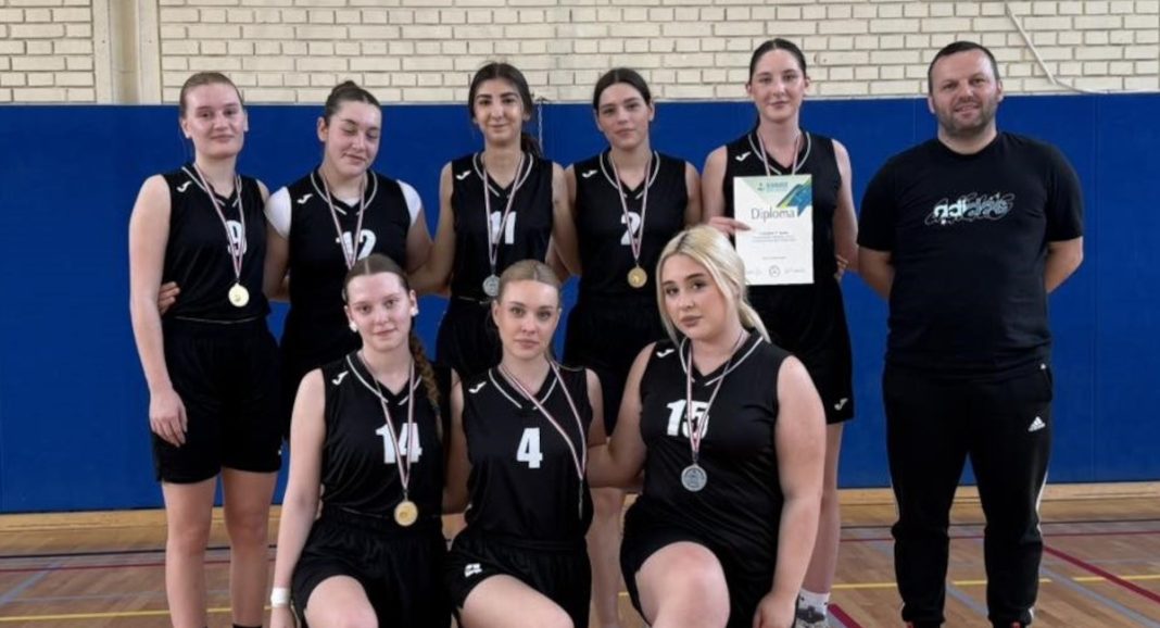 Košarkašice Srednje škole Čakovec osvojile zlato i izborile državno prvenstvo! Košarkašice Srednje škole Čakovec osvojile zlato i izborile državno prvenstvo!